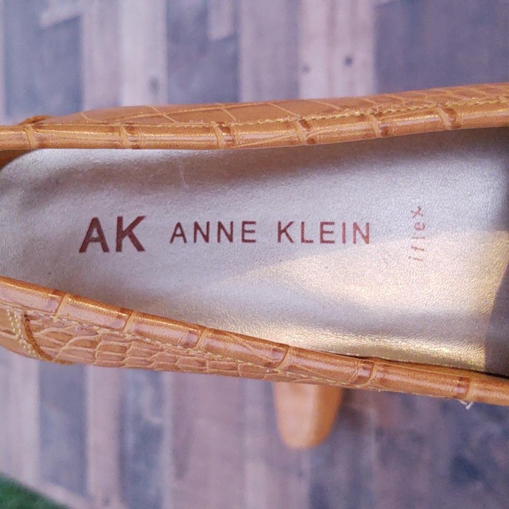 Anne Klein faux leather Croc embossed loafers 6.5 - Picture 4 of 7